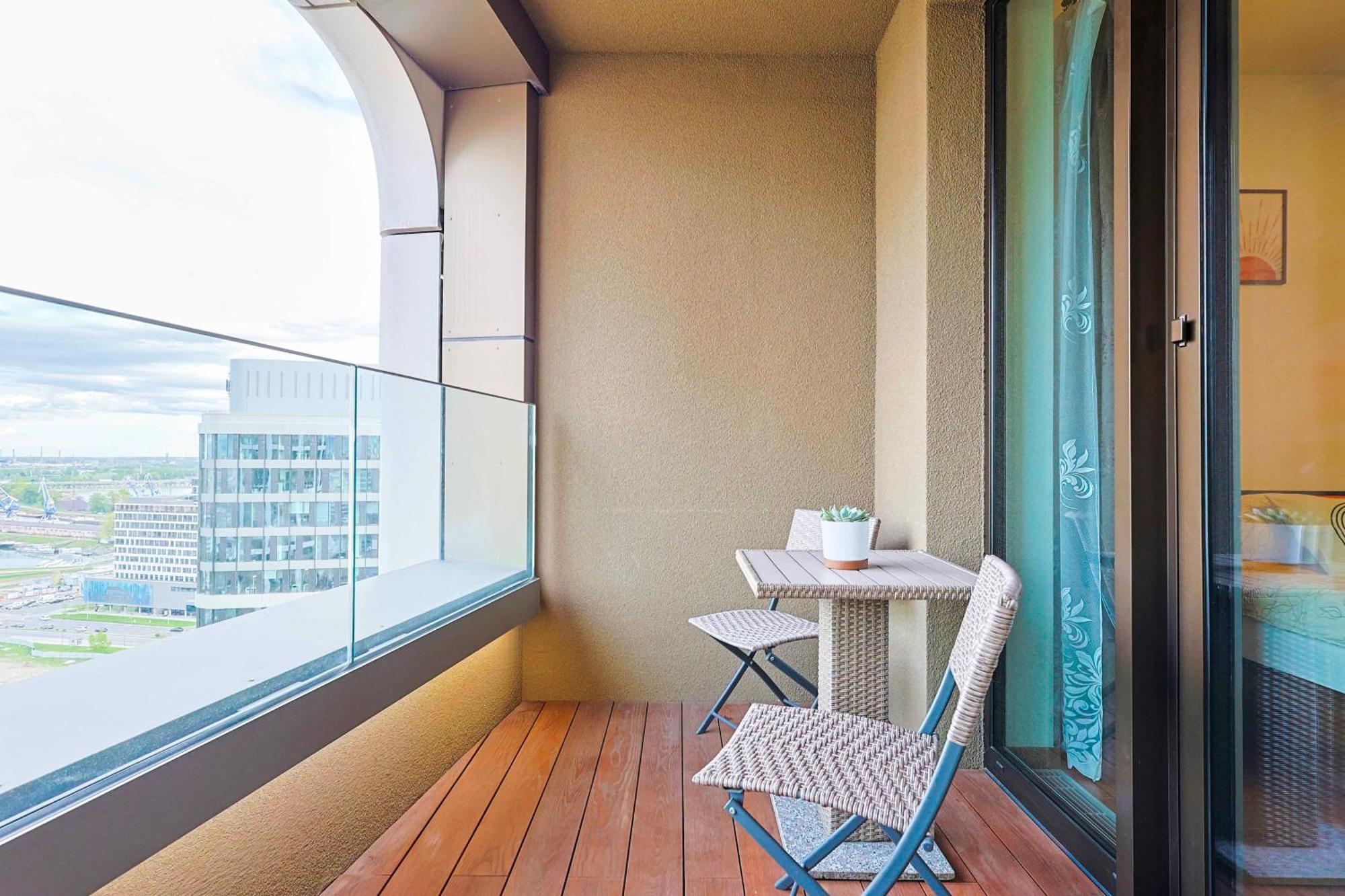 Sky Park Tower 2, Luxury With Free Parking Pressburg