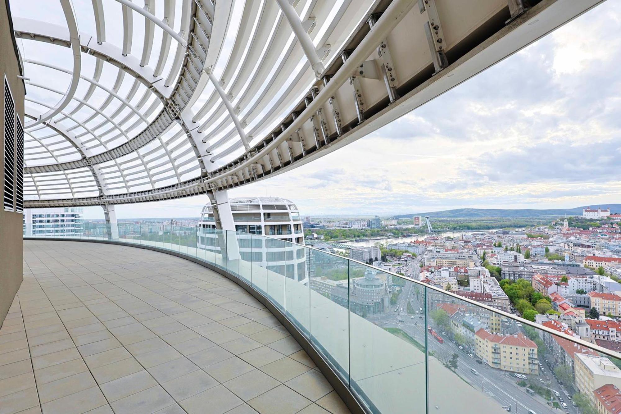 Appartamento Sky Park Tower 2, Luxury With Free Parking *